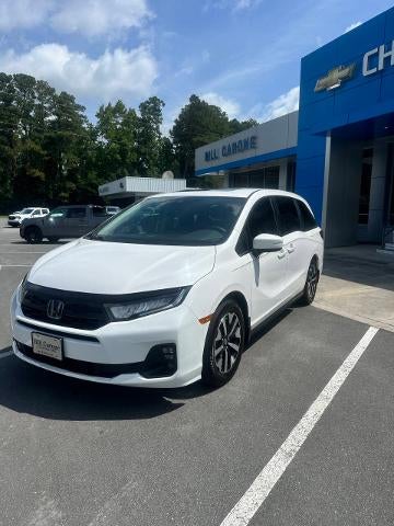 2025 Honda Odyssey EX-L in White — front three-quarter view